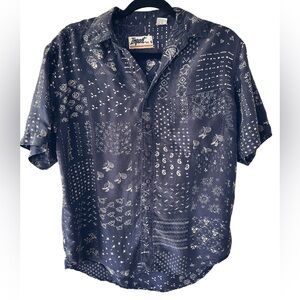 100% Silk Navy Short-Sleeve Bandana Celestial Print Shirt
